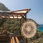 فندق The Fabric Lounge فاراليا