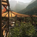 فندق The Fabric Lounge فاراليا