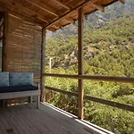The Fabric Lounge فندق