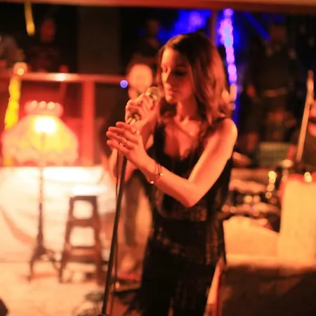فندق The Fabric Lounge فاراليا